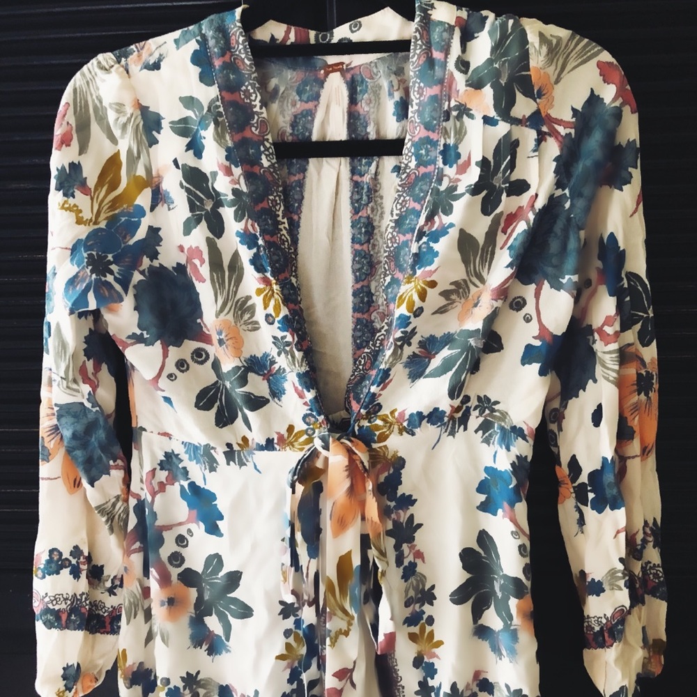 Beautiful Free People top in size 2 🌼